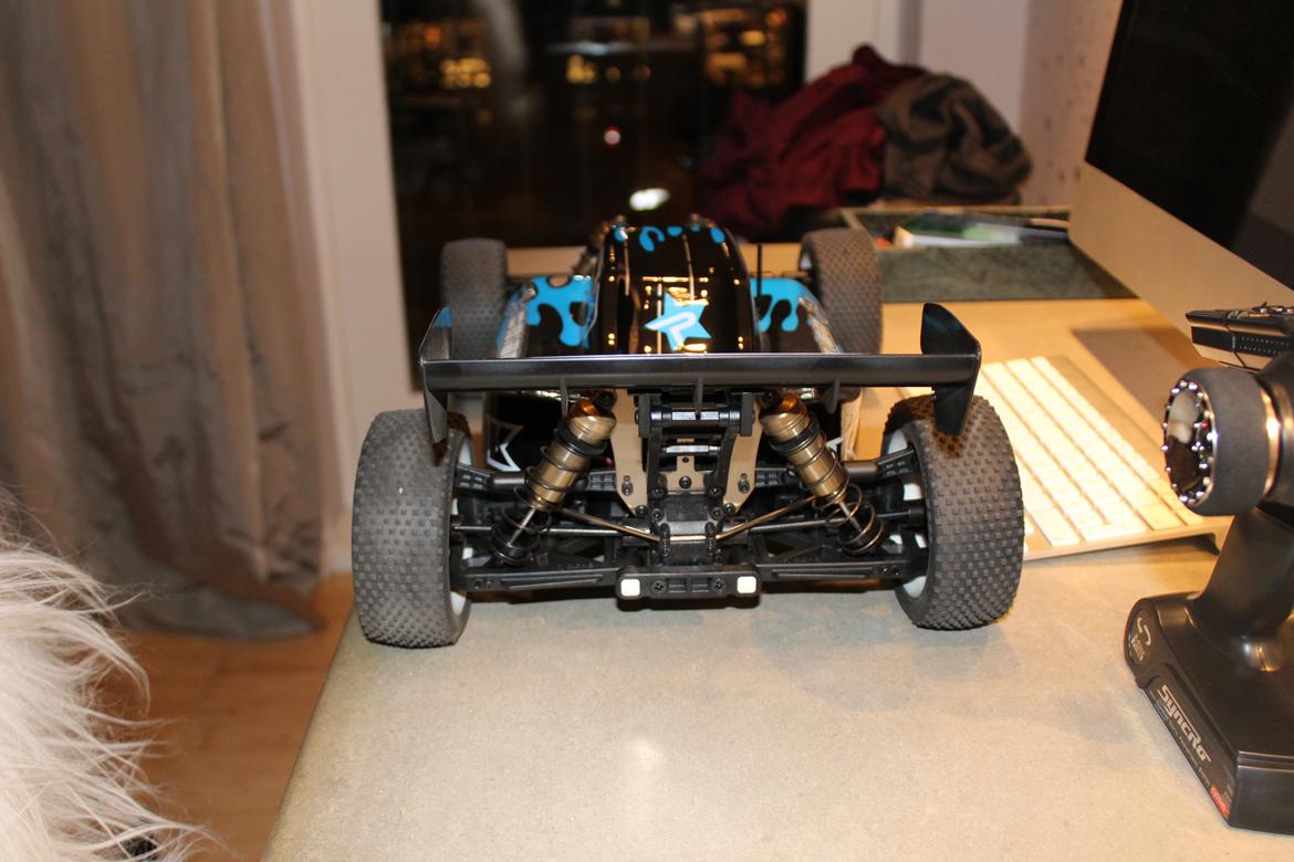 Buggy Kyosho Inferno MP9e - TKI billede 9
