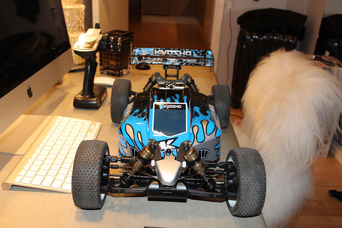 Buggy Kyosho Inferno MP9e - TKI billede 10