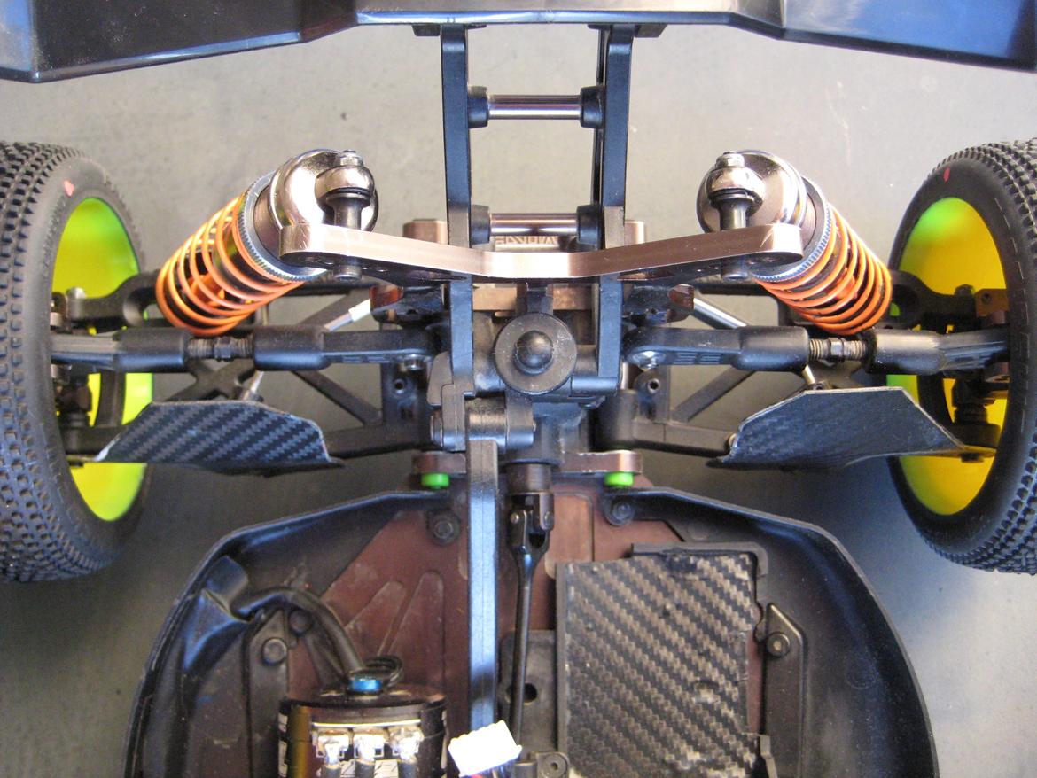 Buggy Kyosho MP9e TKI billede 9