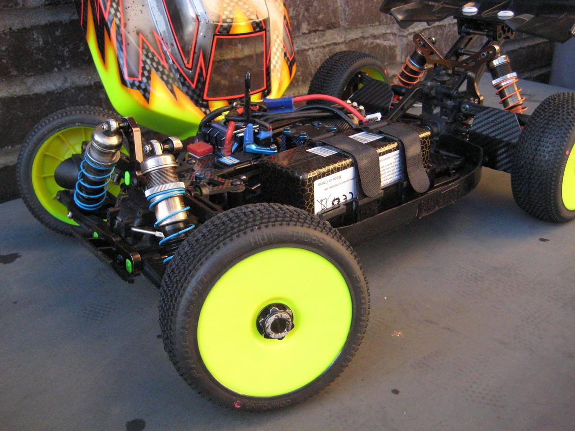 Buggy Kyosho MP9e TKI billede 10