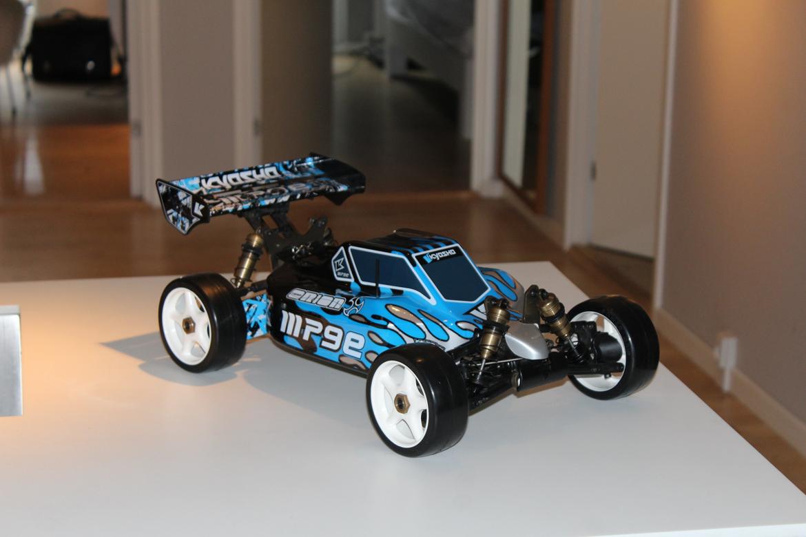Buggy Kyosho Inferno MP9e - TKI billede 22