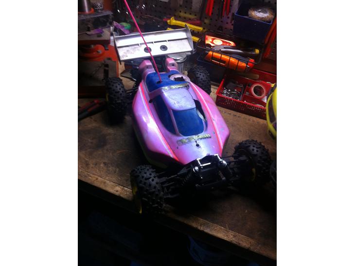 {{currentPhoto.altText}} billede {{currentPhoto.number}}