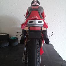 Motorcykel DUCATI 999R