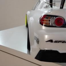 Bil tamiya trf 415 solgt