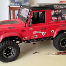 Off-Roader Axial Scx10 Land Rover D90 Solgt