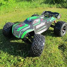 Off-Roader ARRMA KRATON  BLX