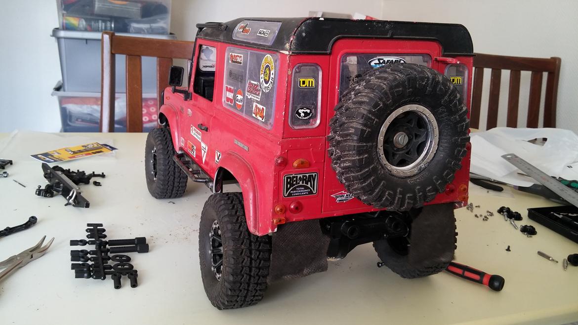 Off-Roader Axial Scx10 Land Rover D90 Solgt billede 4
