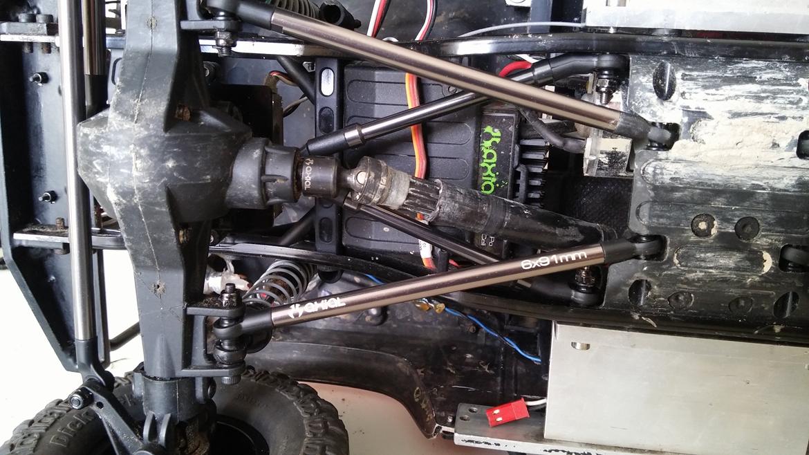 Off-Roader Axial Scx10 Land Rover D90 Solgt billede 6