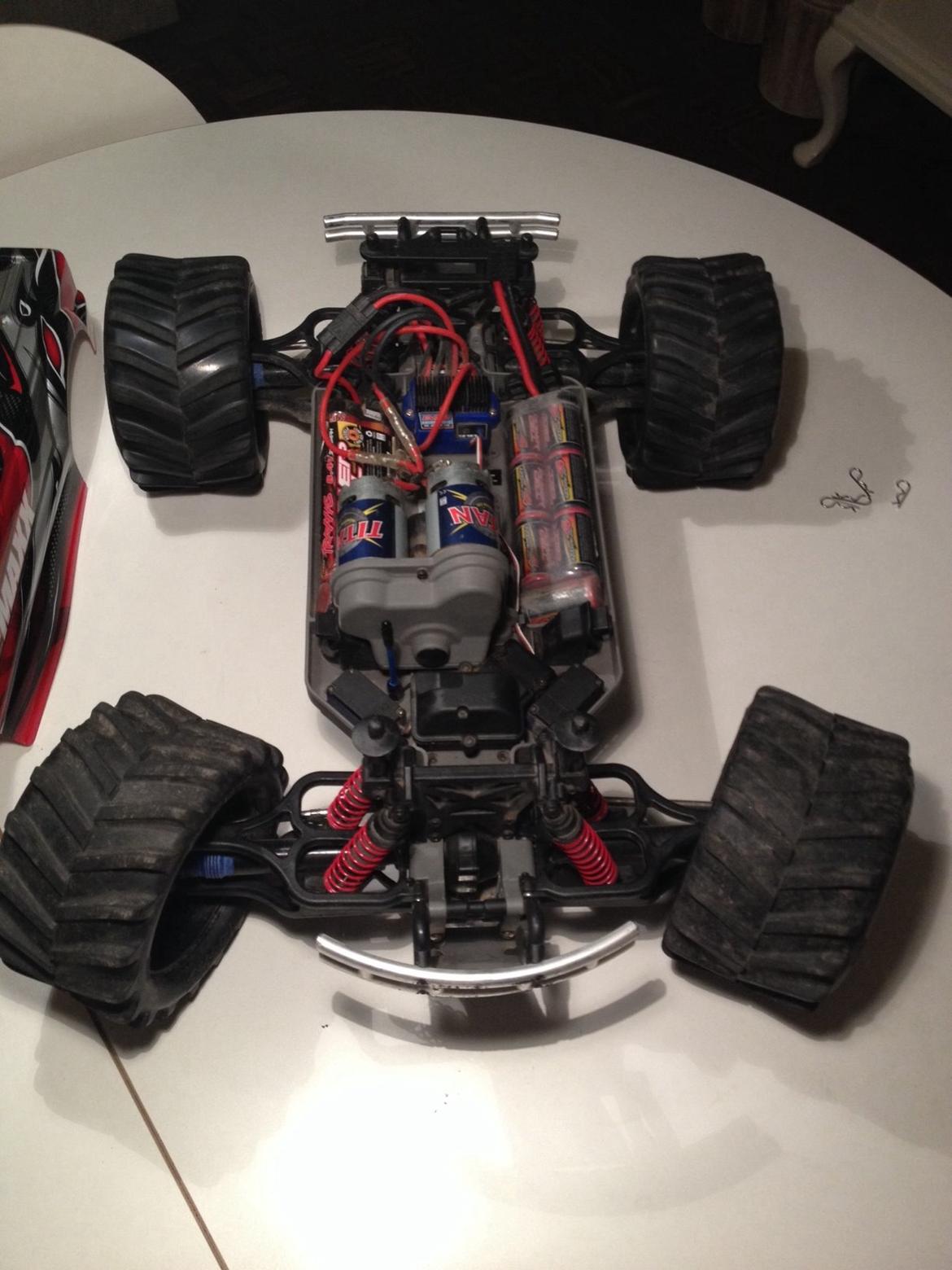Off-Roader Traxxas E-maxx billede 3