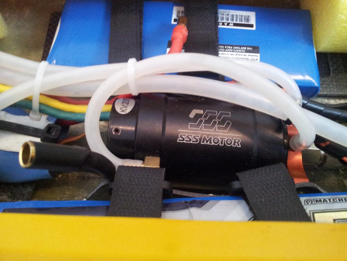 Båd arowana deep vee 31,5" solgt billede 7