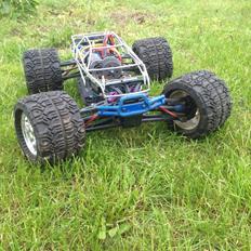 Truck Traxxas E-revo Gorillamax