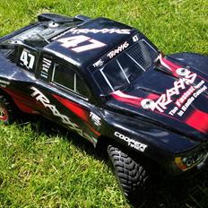 Truck Traxxas Slash 4x4 Brushless