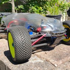 Off-Roader Traxxas E-Revo