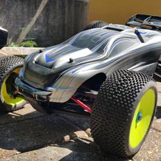 Off-Roader Traxxas E-Revo