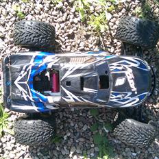 Truck Traxxas Jato E