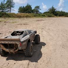 Off-Roader HPI baja 5T