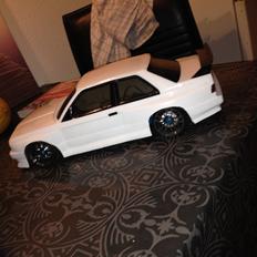 Bil E30 Hpi rs4 Pro 3 