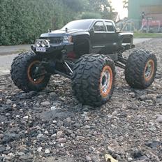 Off-Roader Traxxas Summit