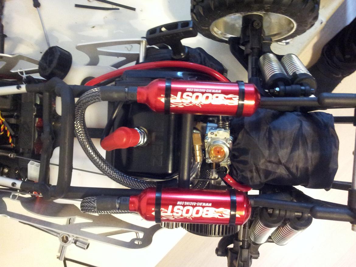 Bil FG stadium  - så er boost kittet monteret og røde benzinslanger ;) billede 35