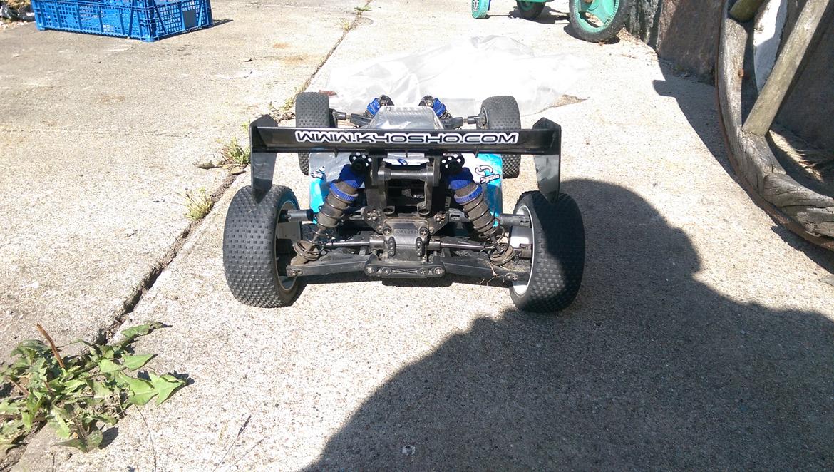 Buggy Kyosho Inferno Neo E billede 3