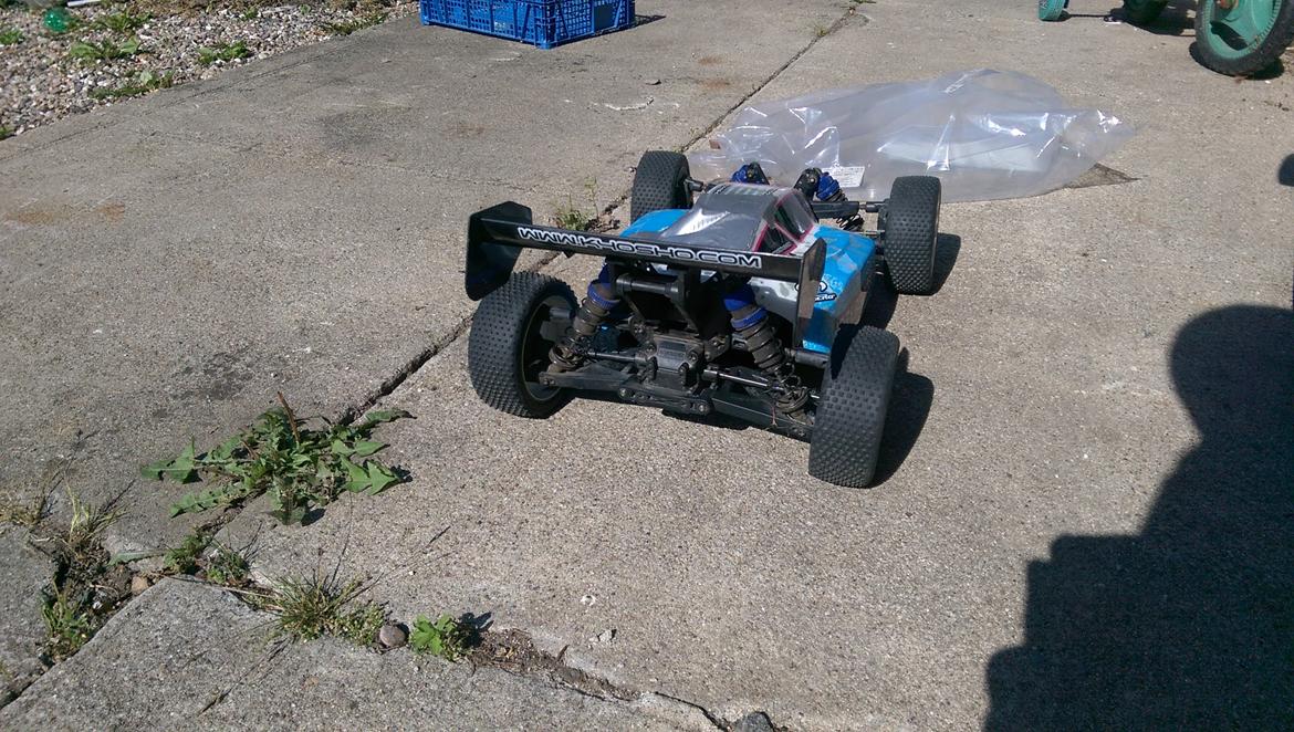 Buggy Kyosho Inferno Neo E billede 4