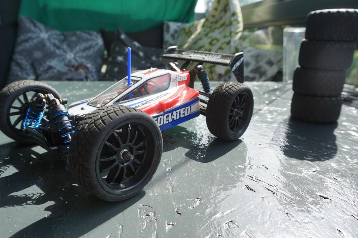 Buggy Team Associated RC18B billede 2