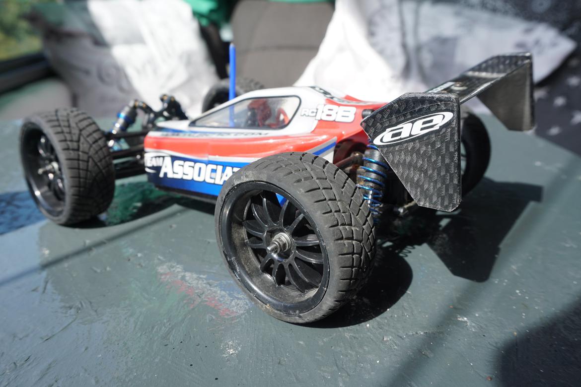 Buggy Team Associated RC18B billede 4