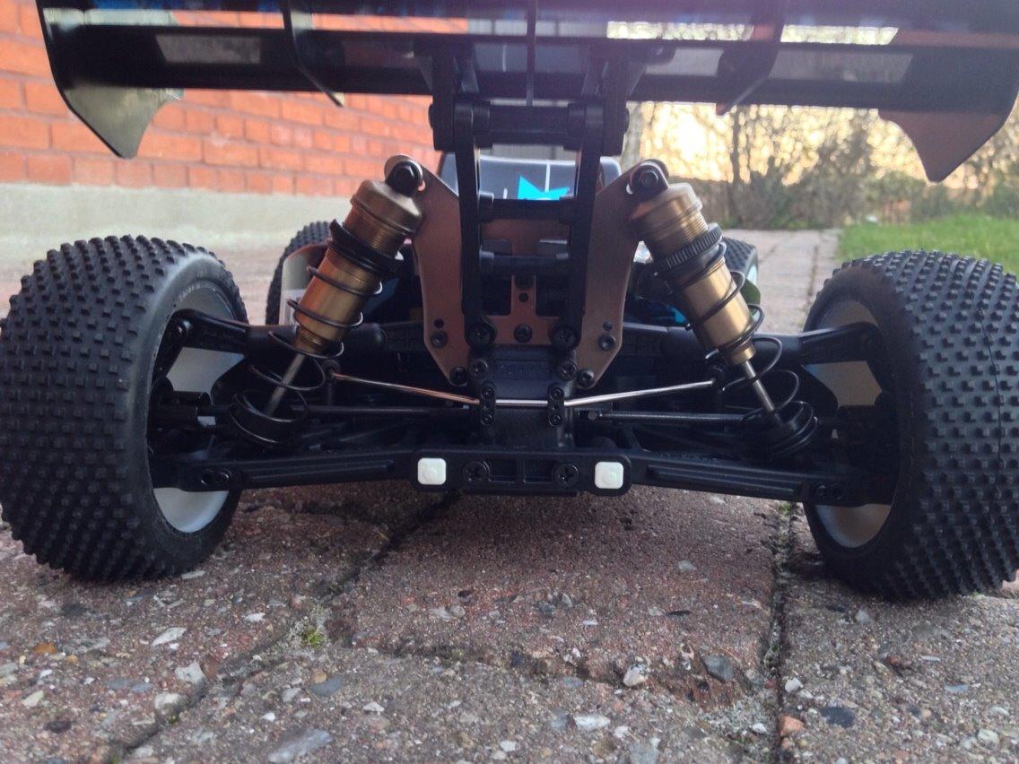 Buggy Kyosho MP9E TKI billede 5