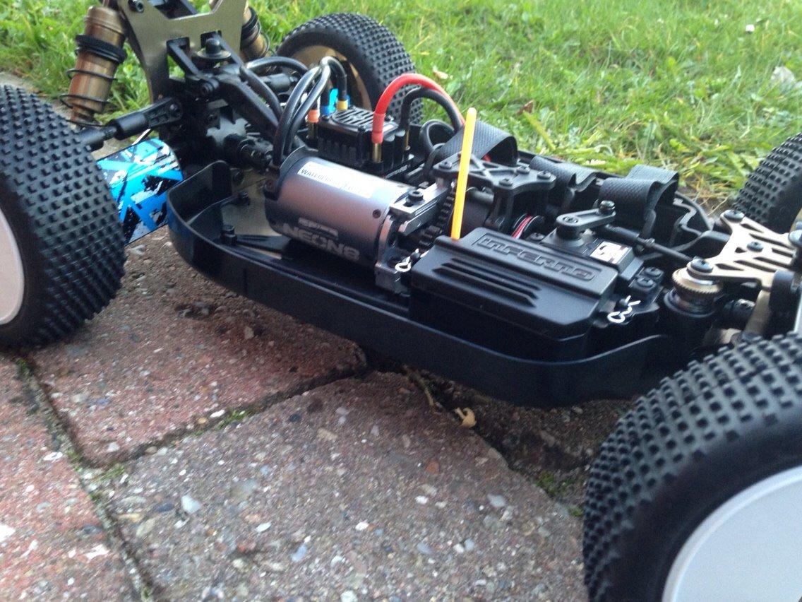 Buggy Kyosho MP9E TKI billede 9