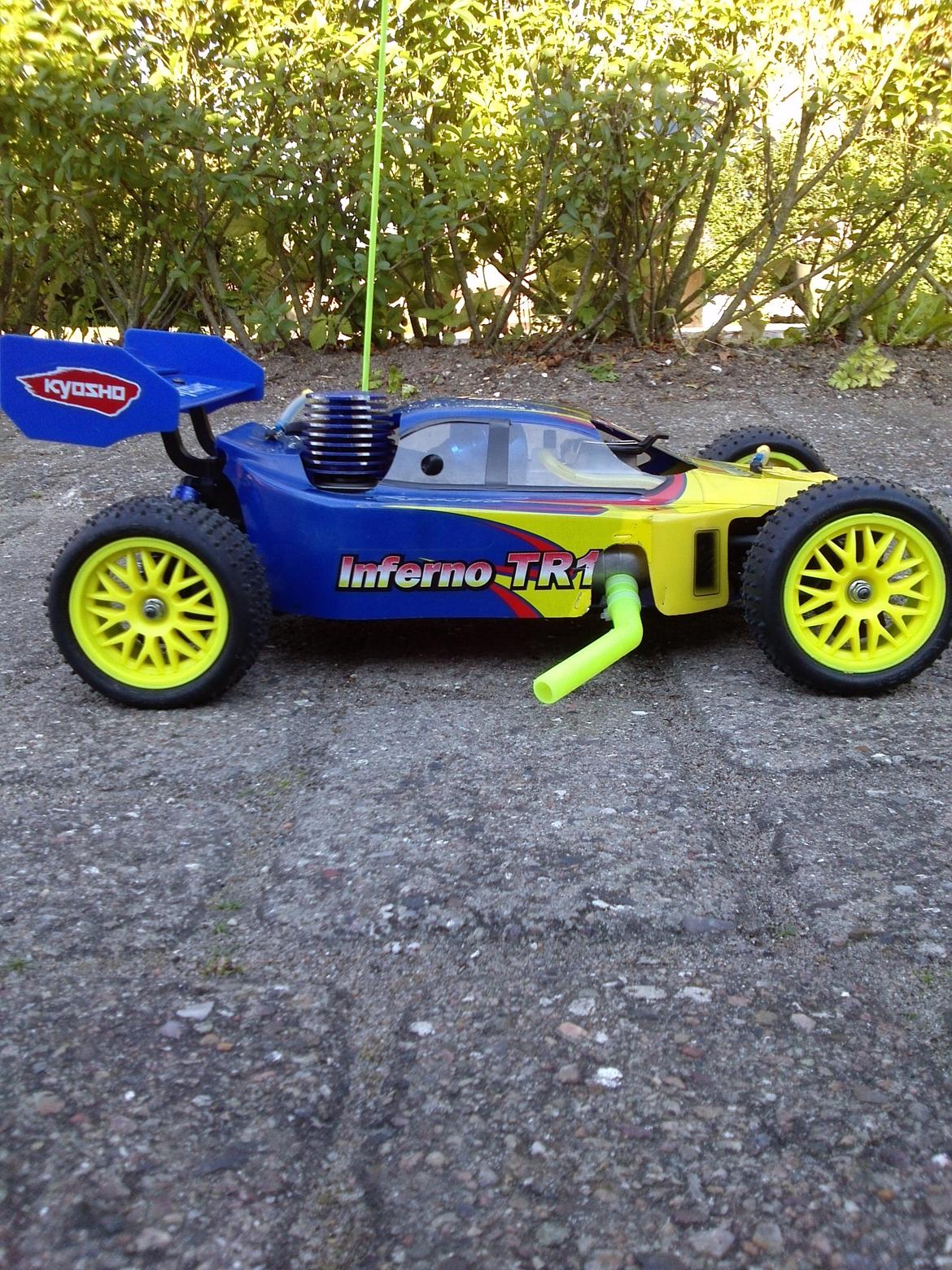 Buggy Off-Road Kyosho Inferno TR15 RTR billede 4