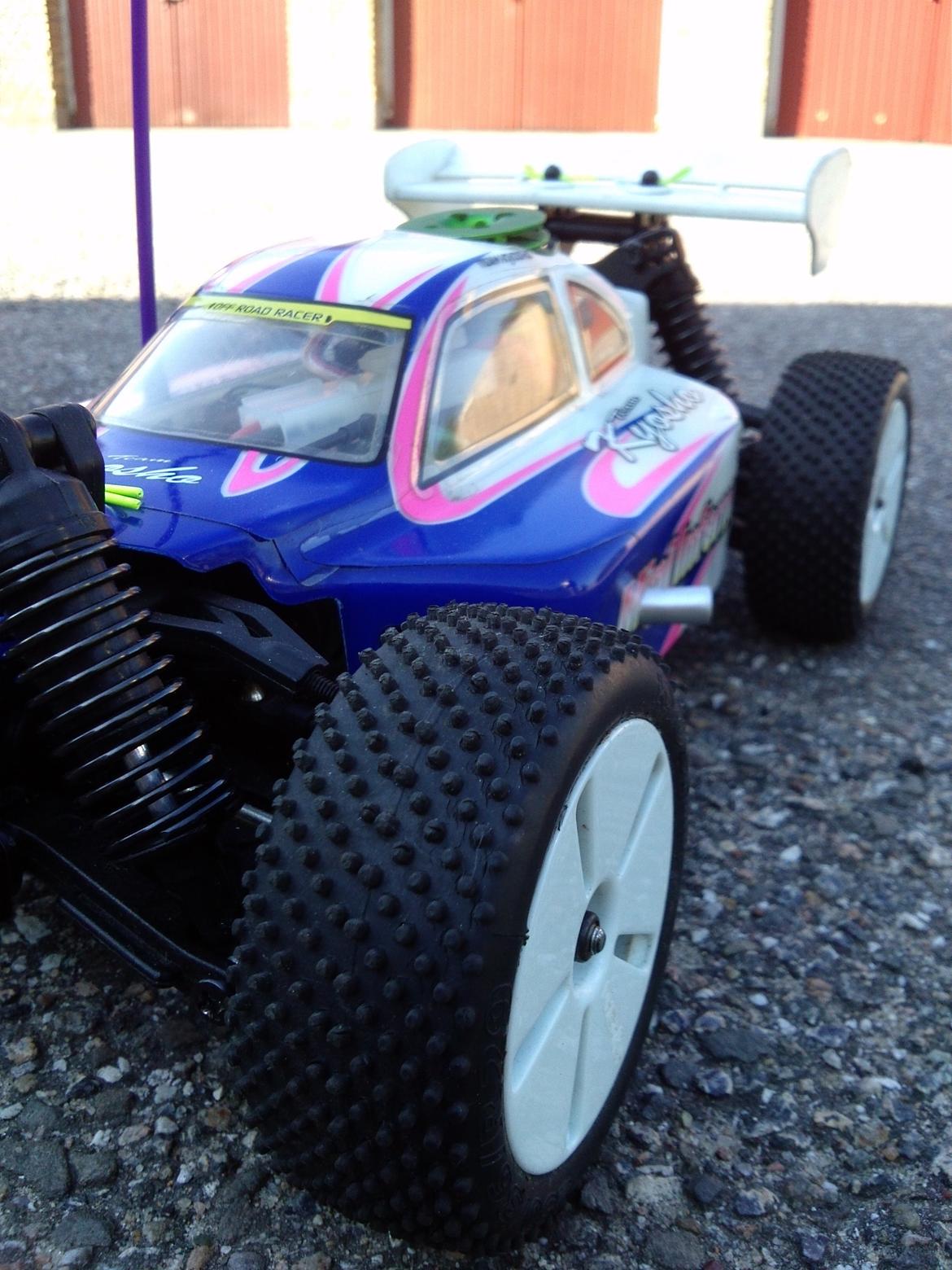 Buggy Off-Road Kyosho Mini Inferno RTR T1 billede 2