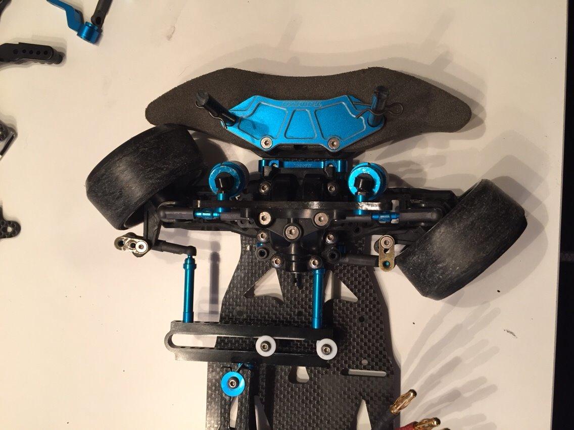 Bil Tamiya TB-03 VDS  lavet om til rwd billede 4