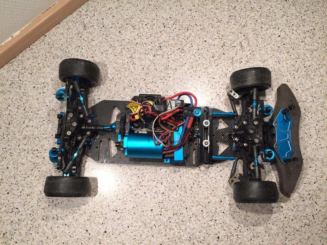 Bil Tamiya TB-03 VDS  lavet om til rwd billede 7