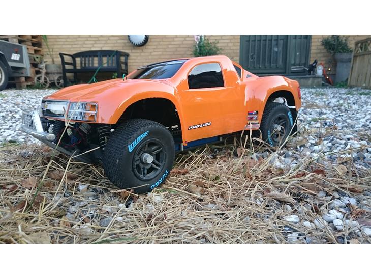 Truck T-RCE Slash 4X4 "carbon" billede 1