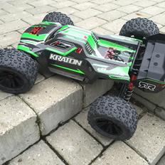 Off-Roader Arrma Kraton 6S 4WD BLX Monster Truggy SOLGT