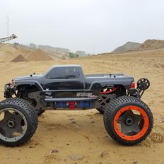 Off-Roader HPI Savage Flux XL