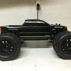 Bil Traxxas E-maxx- Brushless