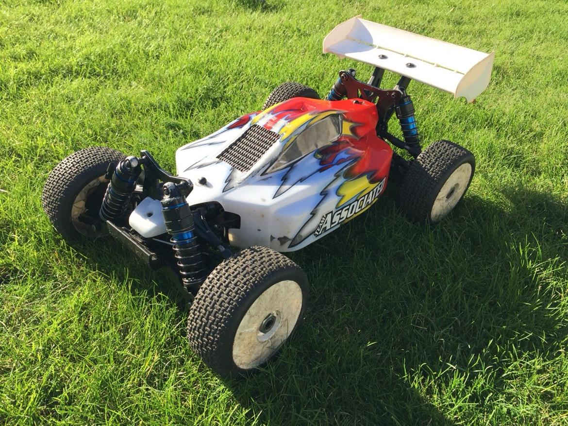 Buggy Team Associated RC8.2e billede 2