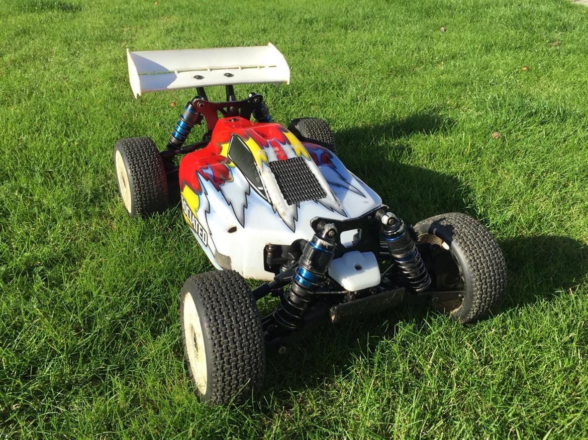 Buggy Team Associated RC8.2e billede 1
