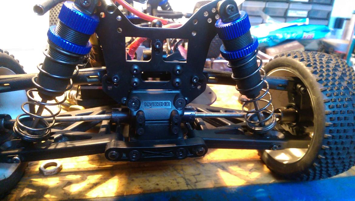 Buggy Kyosho Inferno VE billede 6