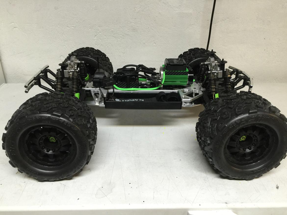 Bil Traxxas E-maxx- Brushless billede 15