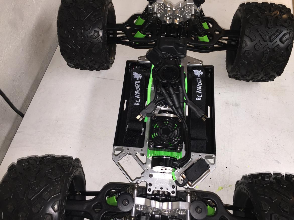 Bil Traxxas E-maxx- Brushless billede 18