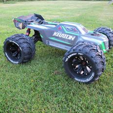 Off-Roader ARRMA KRATON  BLX