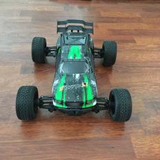 Bil SURVIVOR STADIUM TRUCK