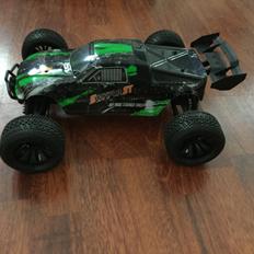 Bil SURVIVOR STADIUM TRUCK