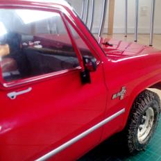 Truck 1986 Chevrolet K-5 Blazer (Vaterra) SOLGT