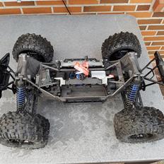 Off-Roader Traxxas X-maxx