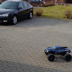 Off-Roader Traxxas X-maxx