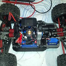 Bil Traxxas E-Revo VXL 1/16