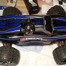 Bil Traxxas E-Revo VXL 1/16